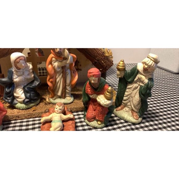 Vintage Cobble Creek Nativity Scene Figurine Set with Stable - Picture 5 of 16